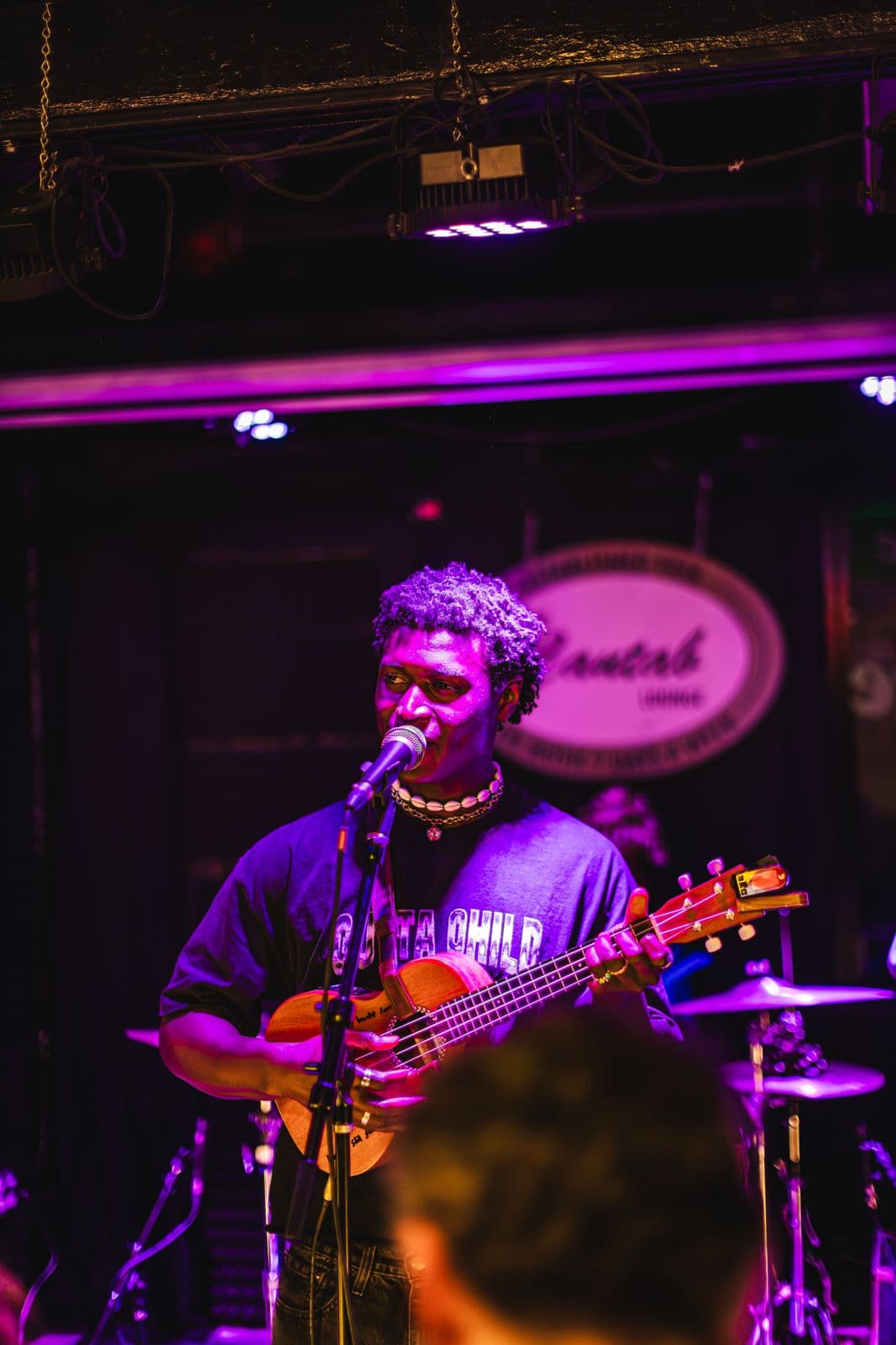 Mon Rovia performing at The Cantab Lounge