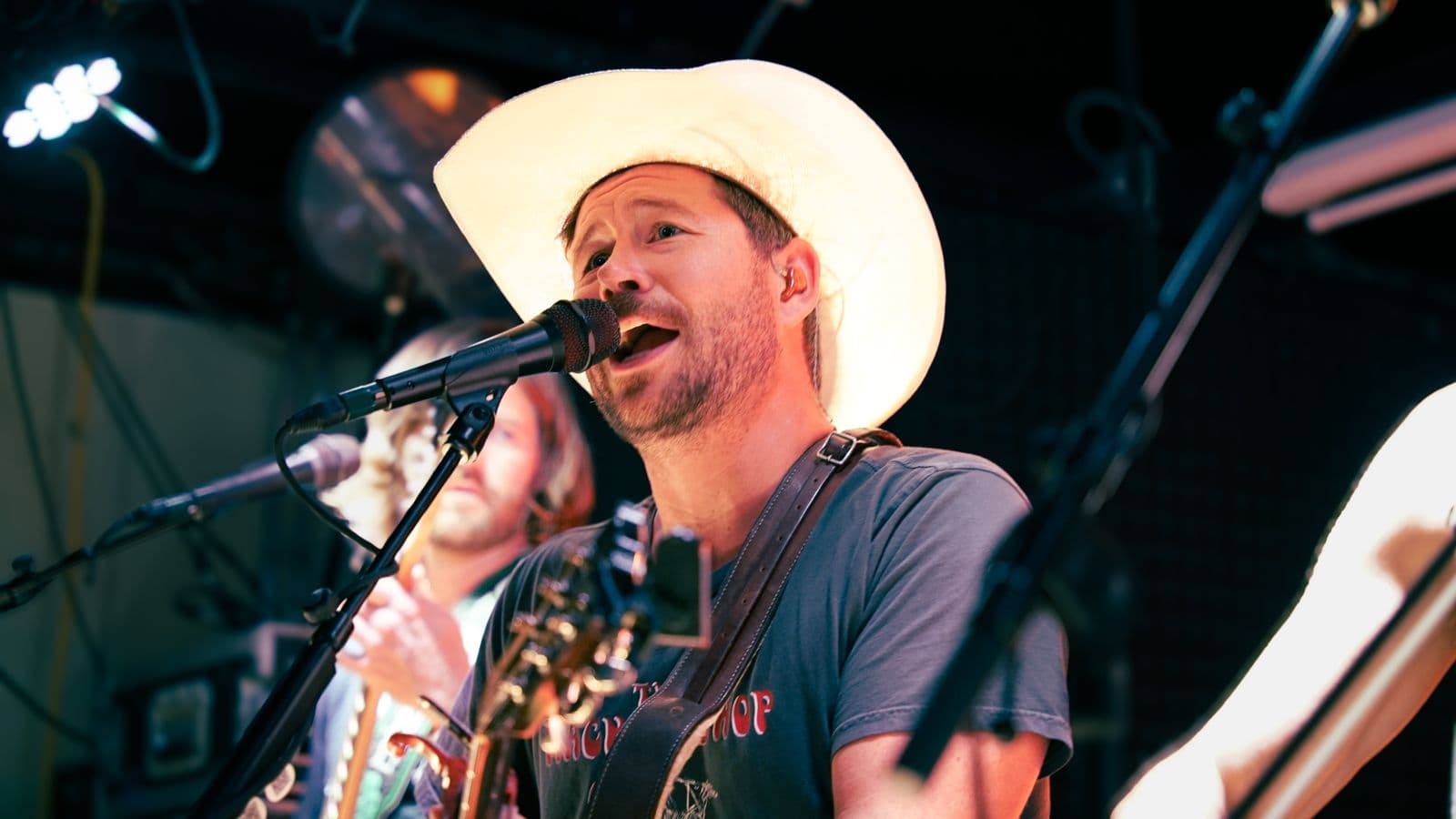 Shane Smith and the Saints performing at The Cantab Lounge